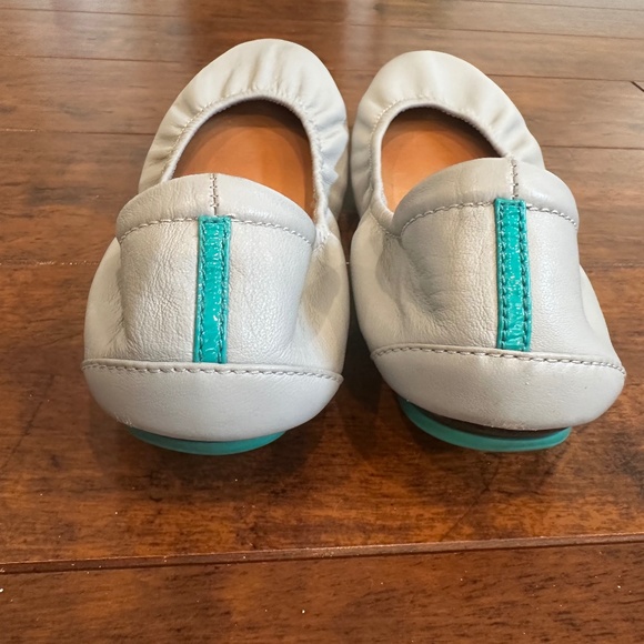 TIEKS Ballet Flats Cool Grey size 7 LIKE NEW - Picture 2 of 6